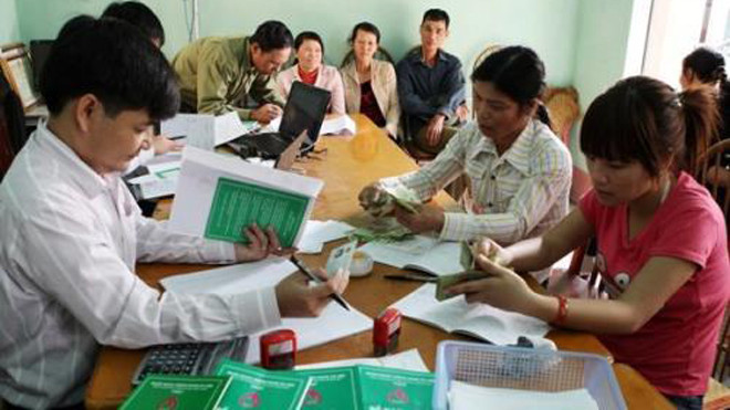 Ngân hàng chính sách cho vay phục vụ người nghèo. Ảnh: Trần Việt.