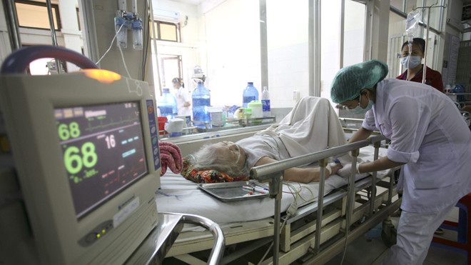 Sinh viên Y khoa đã tốt nghiệp, nhận chứng chỉ hành nghề sẽ được vay vốn hỗ trợ từ NH CSXH. Ảnh: Như Ý.