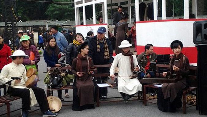 Một góc không gian trong “Ký ức Hà Nội”. Ảnh: T.H.