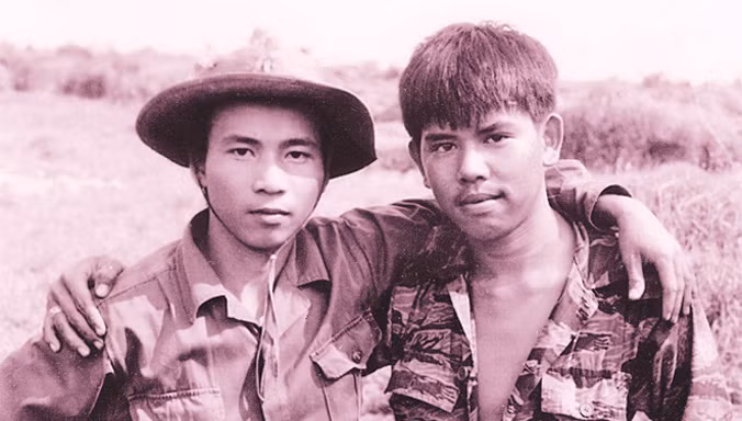 Hai người lính. Ảnh: Chu Chí Thành.