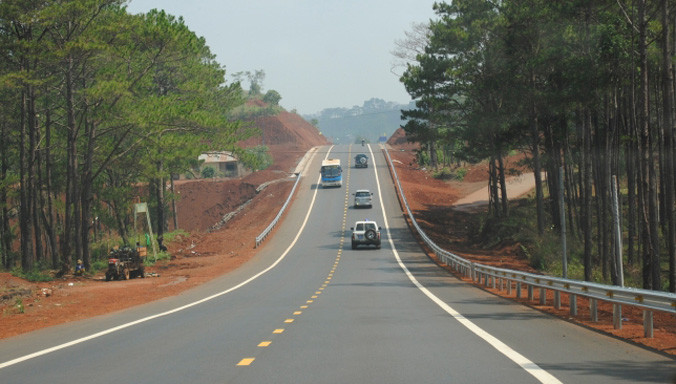 Đường đến Tây Nguyên ngày càng thênh thang.