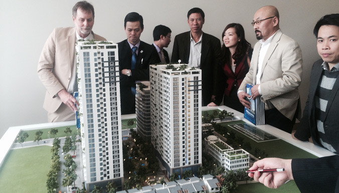 Cả chủ đầu tư lẫn môi giới năm nay đều hớn hở với mức thưởng Tết cao.