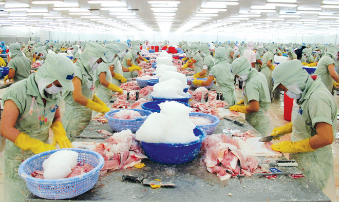 Mức tăng lương tối thiểu vùng năm 2017 sẽ không cao. Ảnh: Phạm Anh.