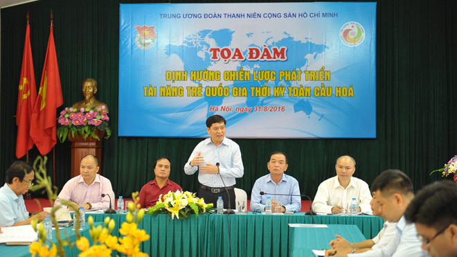 Bí thư T.Ư Đoàn Nguyễn Long Hải chủ trì buổi tọa đàm. Ảnh: Xuân Tùng.