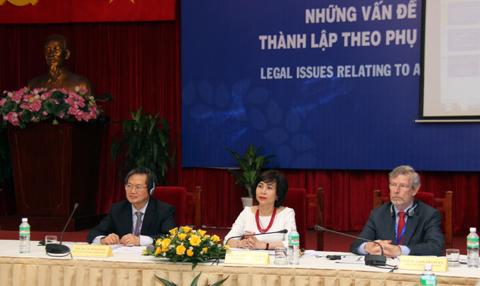 Nhiều chuyên gia uy tín tham dự hội thảo.