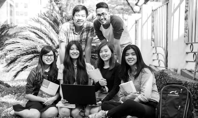 Xét tuyển bằng học bạ THPT cho 2 ngành Cử nhân Quốc tế chất lượng cao