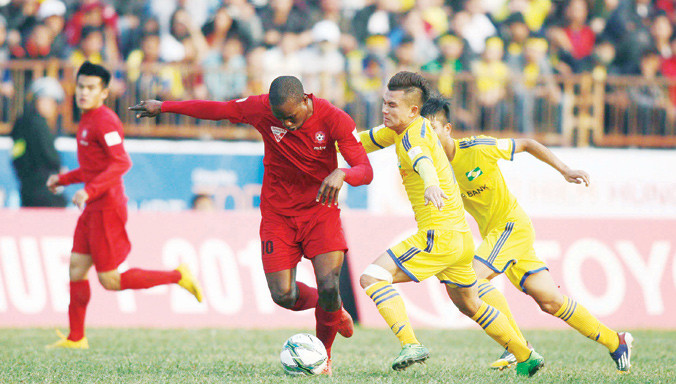 Trái bóng Động Lực sẽ bị “hất cẳng” ra khỏi sân chơi nội từ năm 2016?.