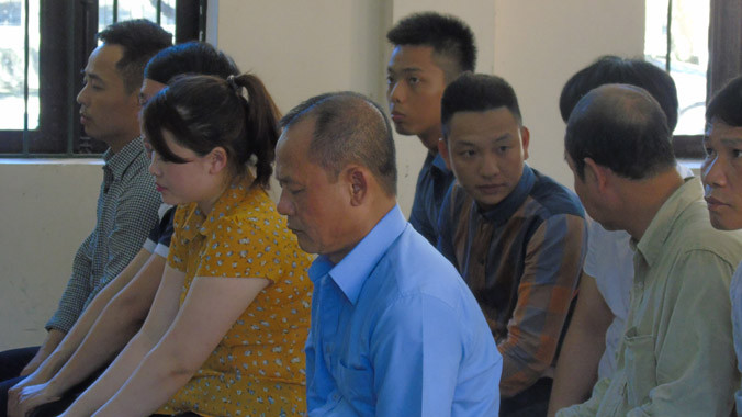 Nguyễn Ngọc Minh và đồng phạm tại toà.