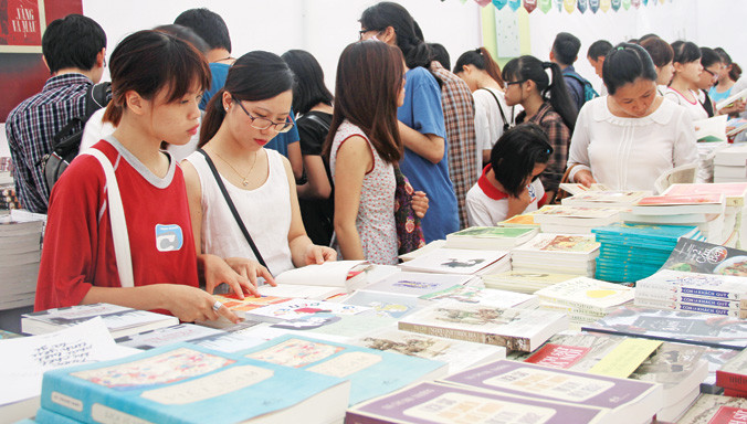 Số lượng xuất bản phẩm không tăng, nhưng lãnh đạo ngành khẳng định chất lượng sách cải thiện hơn. Ảnh: Toan Toan.