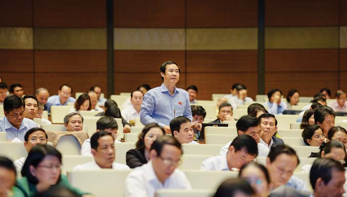 Ông Nguyễn Thái Học phát biểu tại nghị trường.