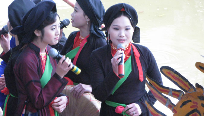 Hát quan họ ở hội Lim.