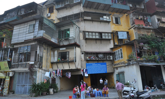 Khu chung cư cũ Thành Công đã xuống cấp nghiêm trọng.