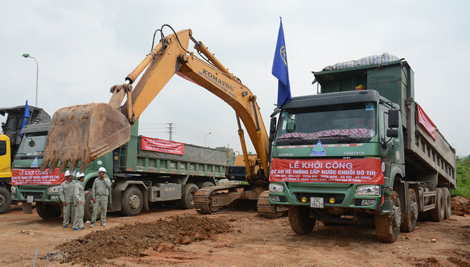 Cam kết đến tháng 6/2016 hoàn thành dự án nước sông Đà số 2, nhưng giờ chủ đầu tư lại lùi đến cuối năm.
