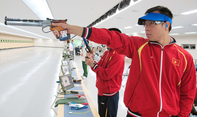 Hoàng Xuân Vinh khổ luyện.