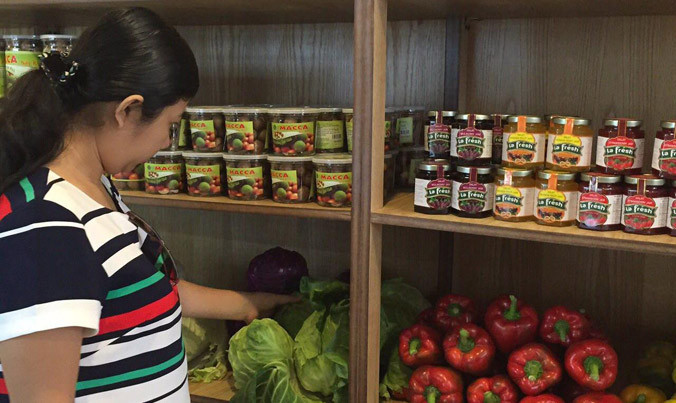 Cửa hàng rau sạch của anh Vinh tại TPHCM. Ảnh: Quốc Ngọc.