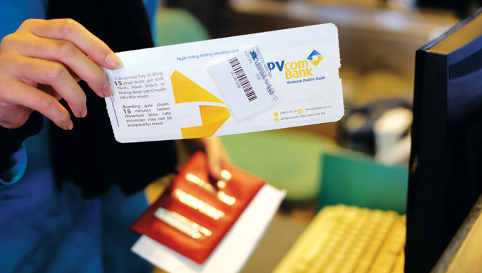 Hình ảnh PVcomBank xuất hiện trên Boarding Pass của Vietnam Airlines