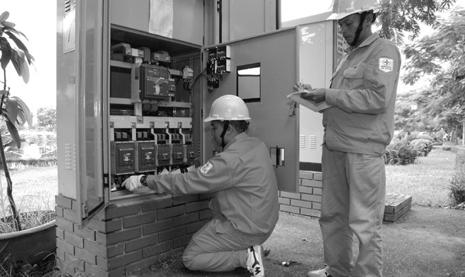 Ngành điện đẩy mạnh sử dụng các ứng dụng công nghệ thông tin để nâng cao hiệu quả kinh doanh và chất lượng dịch vụ.