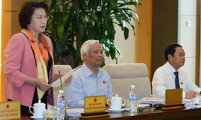 Chủ tịch Quốc hội đề nghị nghiên cứu hoàn thiện nghi thức tuyên thệ. Ảnh: QH.