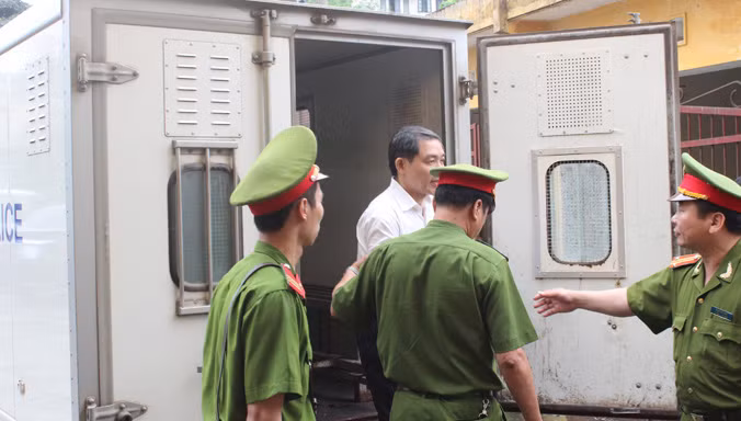 Dương Chí Dũng trong phiên xử hồi giữa năm 2014. Ảnh: Bảo Thắng.