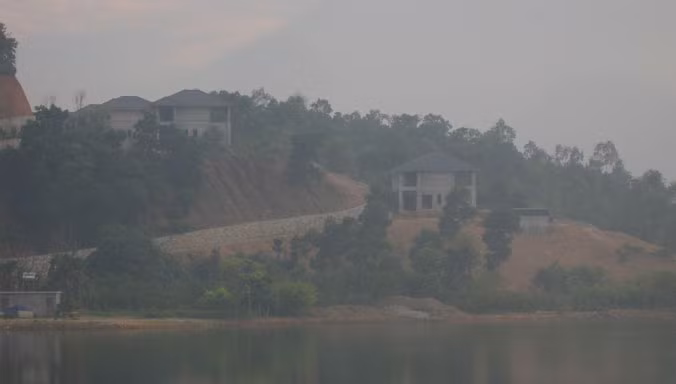 Những ngôi biệt thự xây dựng không phép tại 2 xã Yên Bài và Vân Hoà.