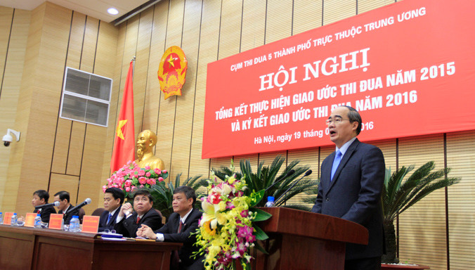 Ông Nguyễn Thiện Nhân phát biểu tại hội nghị. Ảnh: Trường Phong.