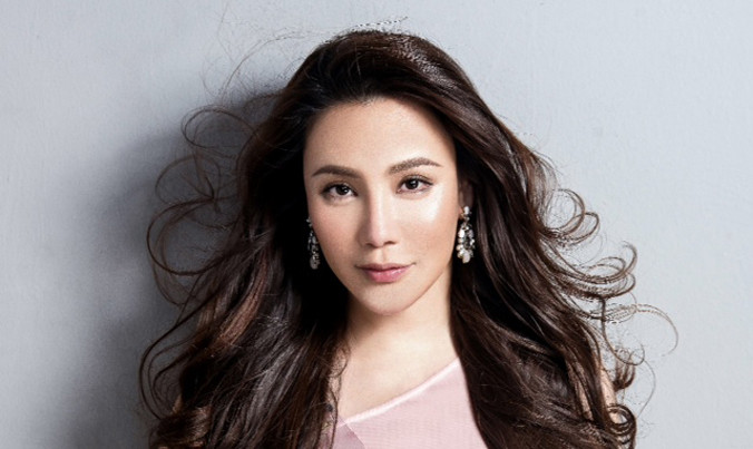 Ca sĩ Hồ Quỳnh Hương.