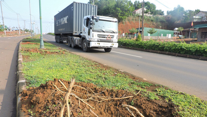 Quốc lộ 14 sạch bóng sò đo cam.