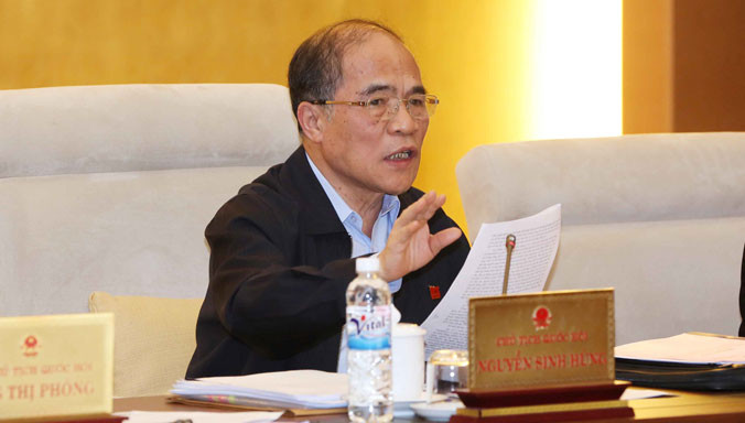 “Những gì cấm thì phải ghi cụ thể, không cấm thì người ta được làm”, Chủ tịch Quốc hội Nguyễn Sinh Hùng nhấn mạnh khi thảo luận về Luật Báo chí (sửa đổi). Ảnh: Phương Hoa – TTXVN.