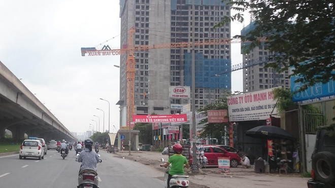 Dự án Eco Green City đang trong quá trình xây dựng. Ảnh: Tuấn Nguyễn.