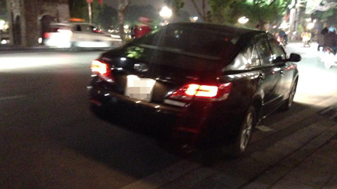 Một chiếc xe Uberblack tại Hà Nội.