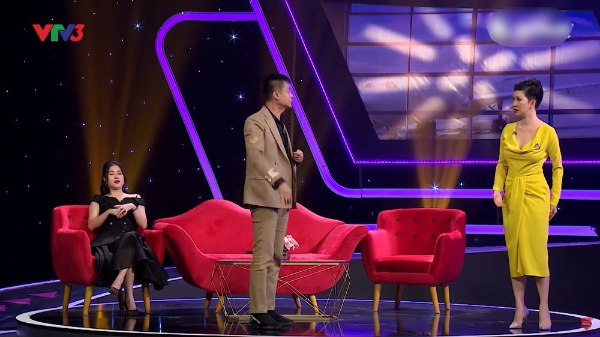 Đạo diễn Lê Hoàng và ban cố vấn trong “chuyến bay” bão tố “Hành lý tình yêu”