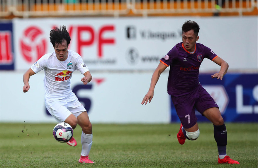 Giá trị bản quyền truyền hình V-League chưa tương xứng với tiềm năng?. Ảnh: Anh Tú