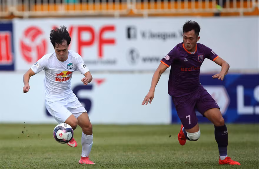Giá trị bản quyền truyền hình V-League chưa tương xứng với tiềm năng?. Ảnh: Anh Tú