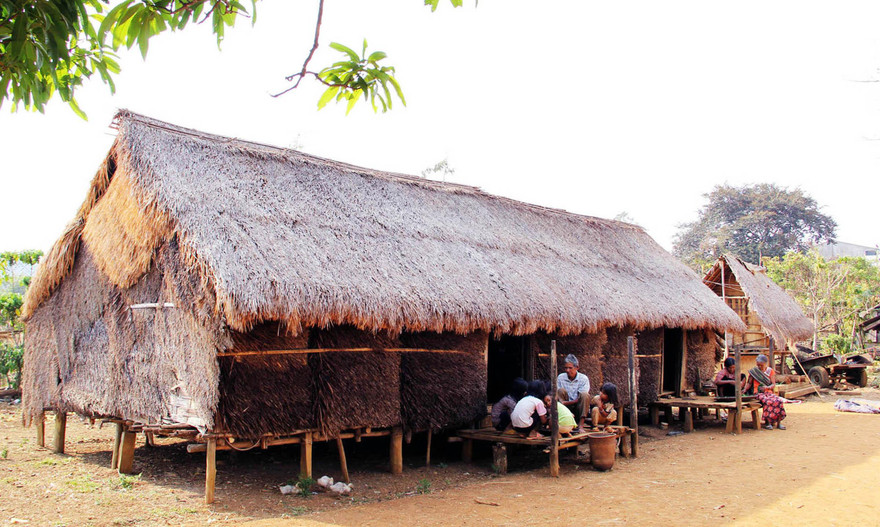 Nhà dài của người Mạ