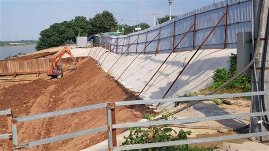 Hố móng trạm bơm nước thô thuộc Dự án xây dựng nhà máy nước mặt sông Hồng