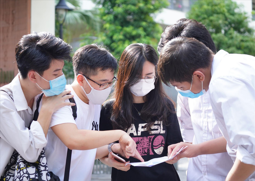 Thí sinh dự thi tốt nghiệp THPT năm 2021. Ảnh: Như Ý