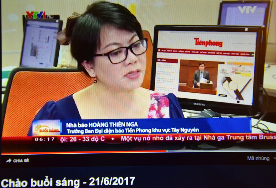 Ảnh chụp màn hình VTV1 phát phóng sự bảo vệ đồng nghiệp ngày Nhà báo VN