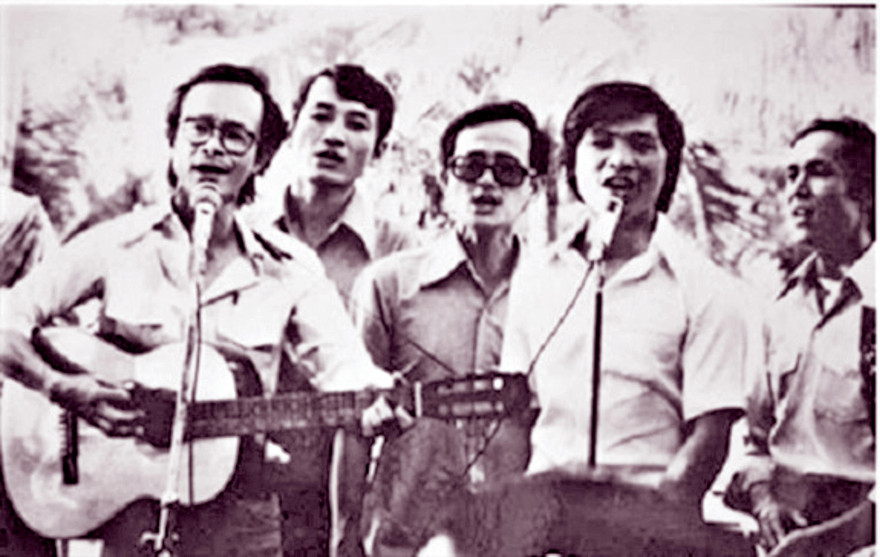 Phong trào Hát cho đồng bào tôi nghe trước năm 1975. Ảnh: Tư liệu