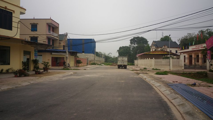 Tuyến đường nội thị khu 2 dài 650m đến nay còn khoảng 100m từ nhà văn hóa tổ dân phố Đại Phong đến Đài Tưởng niệm liệt sỹ thị xã Phổ Yên vẫn chưa giải phóng mặt bằng