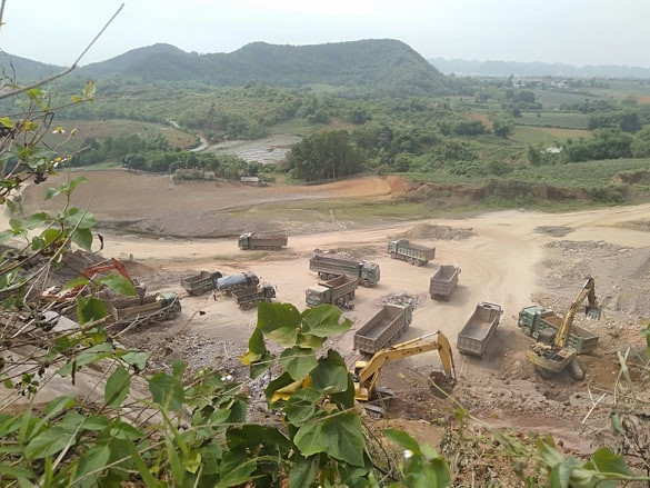 Đại công trường đã hết phép trên đồi Ba Mào thuộc địa bàn xã Quang Sơn (thành phố Tam Điệp, Ninh Bình).