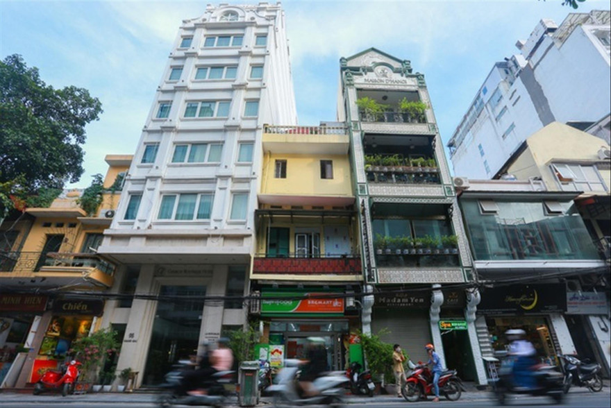 Hàng loạt khách sạn ở Hà Nội đóng cửa, rao bán 