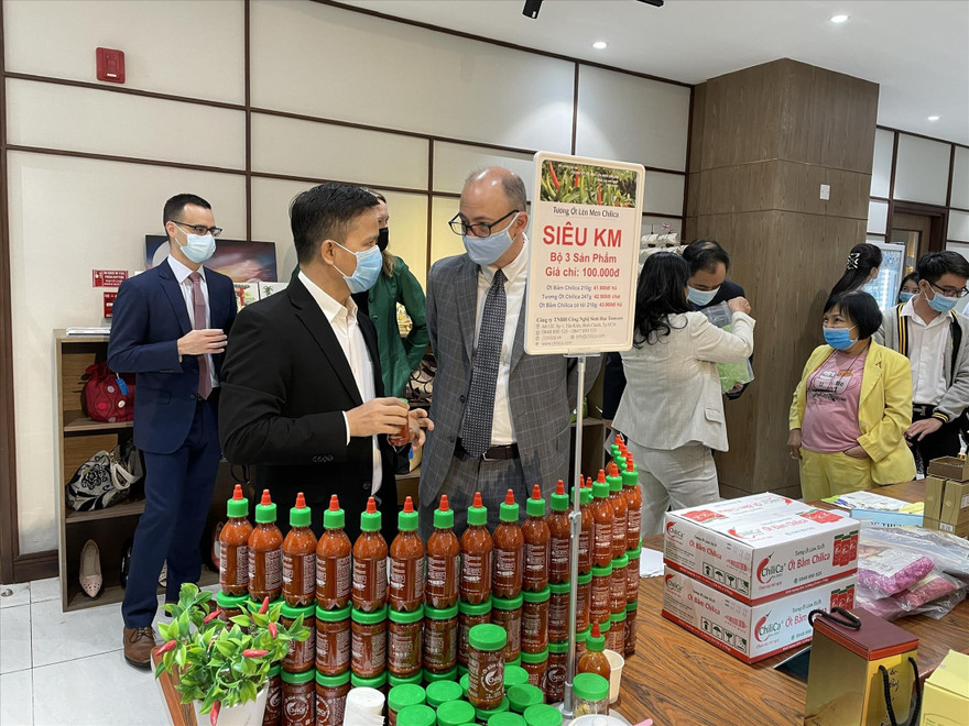 Chilica tiếp cận khách hàng nước ngoài để giới thiệu sản phẩm Anh: U.P 