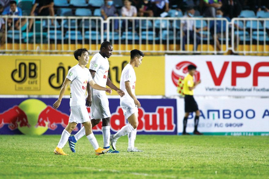HAGL phải nhờ vào quả phạt đền phút cuối để vượt qua An Giang tại cúp Quốc gia ảnh: Hữu Phạm 