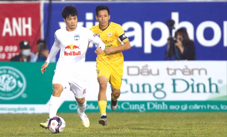 V-League 2021 bị huỷ, HAGL lỡ cơ hội lớn nhất để đoạt cúp vô địch cùng với lứa Công Phượng ảnh: Anh Tú 