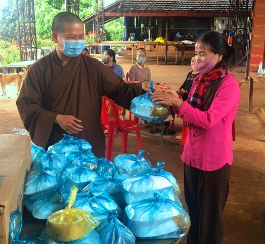 Chùa Thiện Hòa phát cơm chay hàng tháng