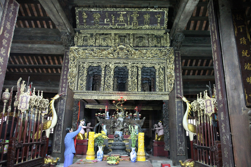 Cử võng trong đình làng Thổ Hà được công nhận bảo vật quốc gia