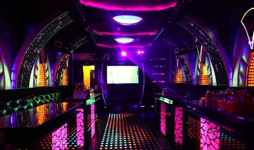 Cơ sở kinh doanh karaoke Royal KTV hoạt động lúc dịch bệnh