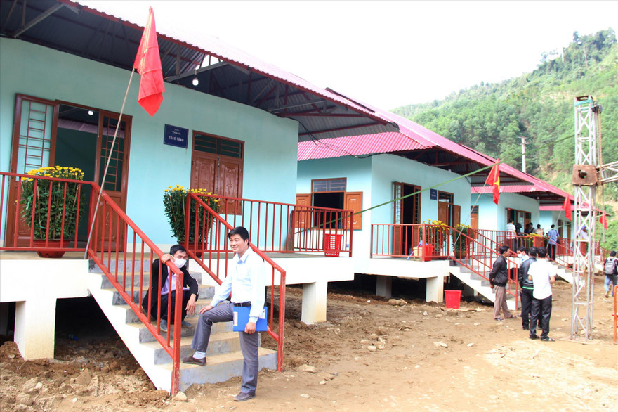 Làng mới của người dân vùng sạt lở Trà Leng. Ảnh H. Văn