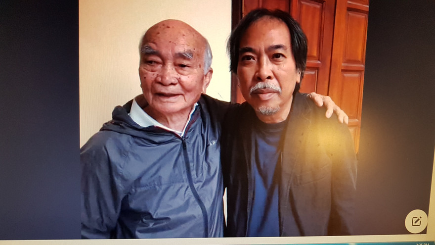 Nhà văn Trần Hiệp ( trái) và nhà thơ Nguyễn Quang Thiều 