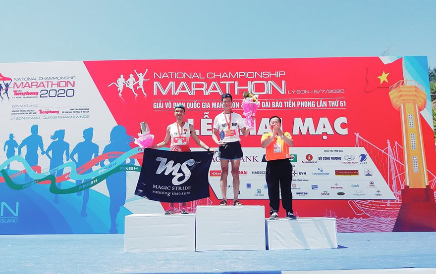 VĐV Đặng Anh Quyết vô địch nam phong trào